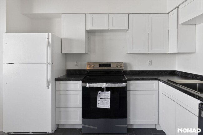 Building Photo - Charming 2BR 4plex in Albuquerque