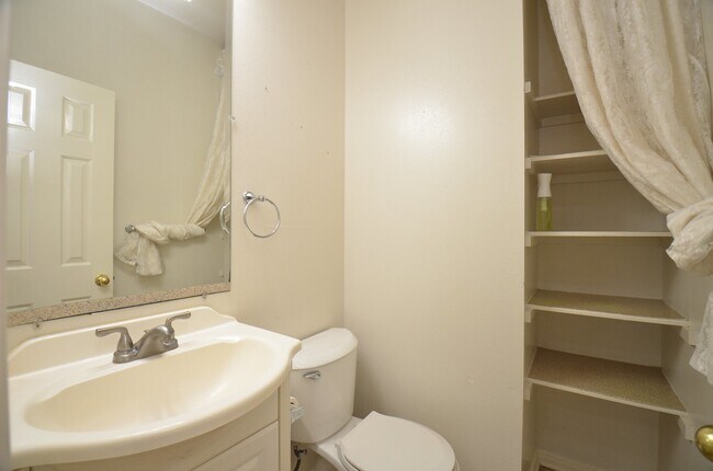 Building Photo - 8815 Barron Wood Cir E