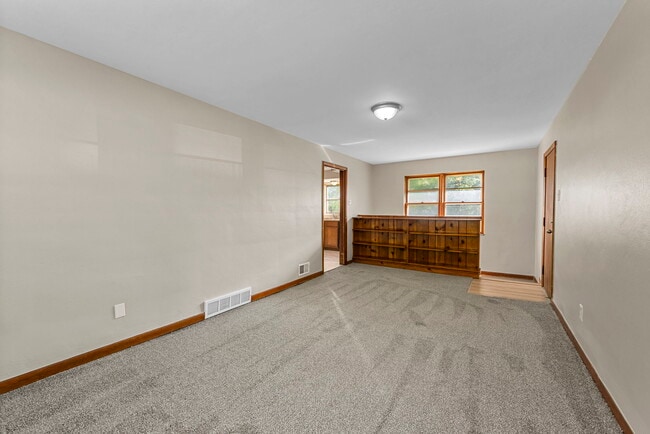 Building Photo - 9986 Northampton Dr