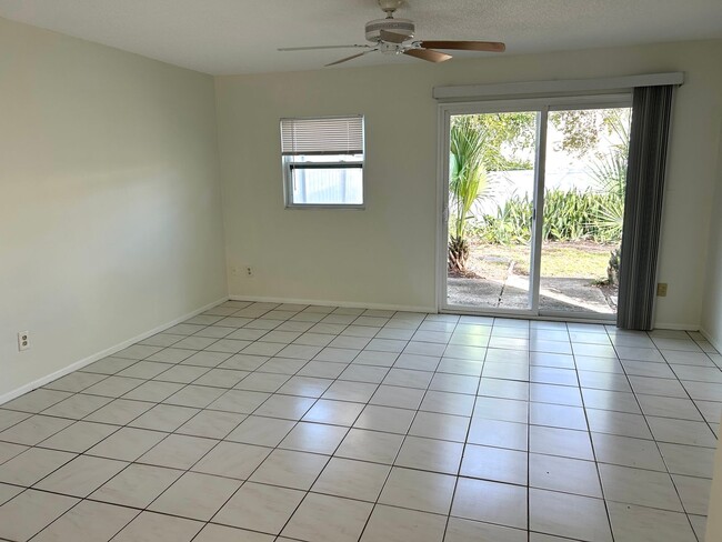 Building Photo - Two story 2 bed 1.5 bath home with brand n...