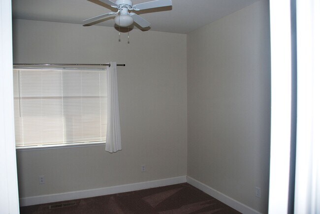 Building Photo - Newly Updated Single Story 4 BR + Office, 2.5 Bath and 3 Car