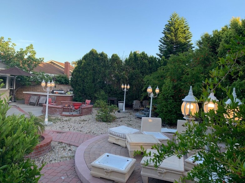 Building Photo - 24151 El Tiradore Cir