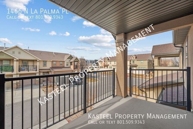 Building Photo - 1466 La Palma Pl