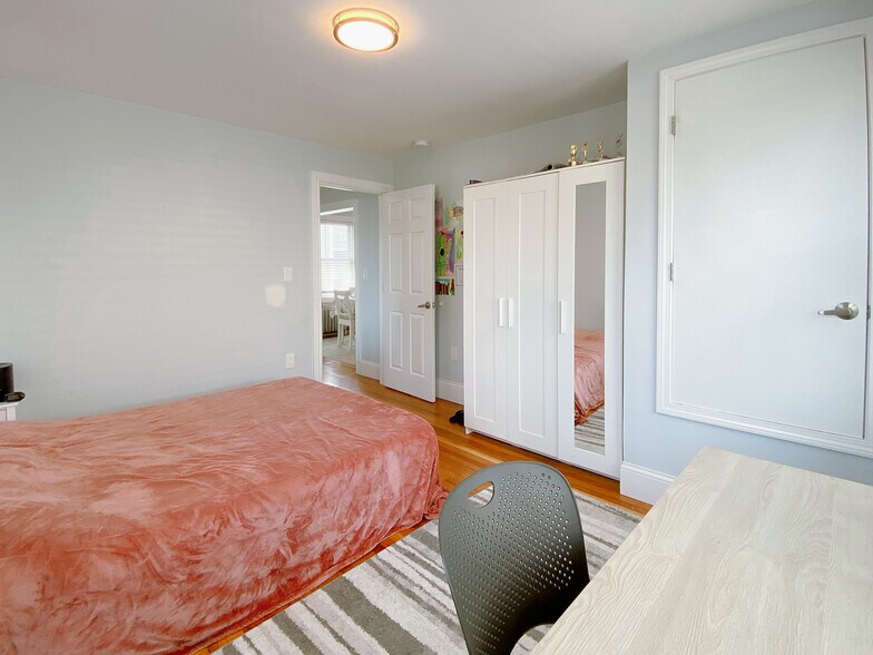 Building Photo - 16 Kimball Rd