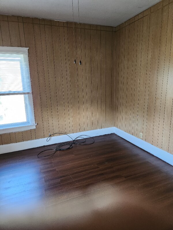 Building Photo - 409 Marshall St