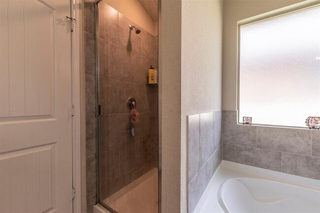 Building Photo - 205 Pepper Mill Loop