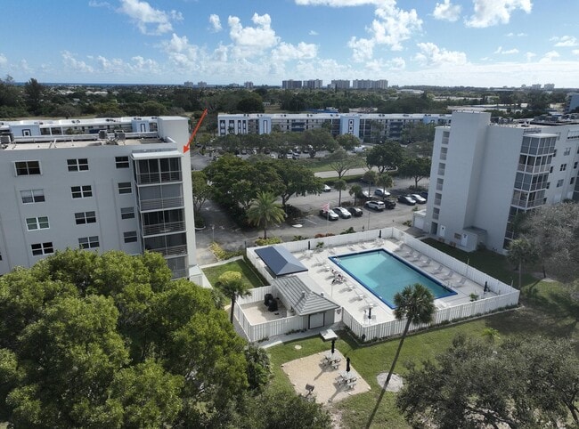 Building Photo - 6161 NW 2nd Ave