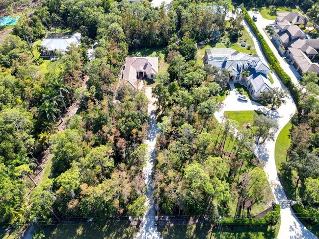 Building Photo - 3-Bedroom + Den in Livingston Woods. Optional 2nd House Available on 2.5 Acre Property!