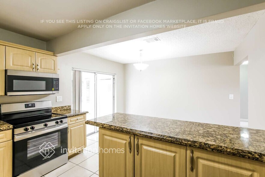 Building Photo - 7714 SW 6th Ct