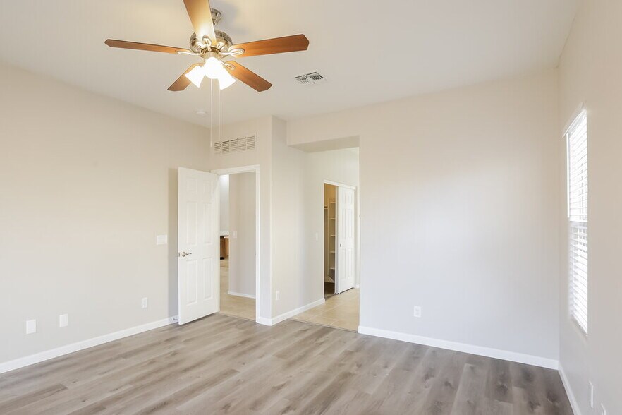Building Photo - 3441 E Baranca Ct