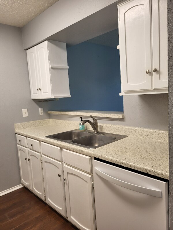 Building Photo - 6702 Everhart
