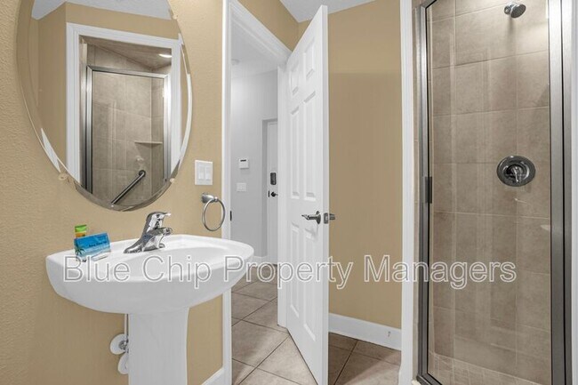 Building Photo - 14518 Damai Ln