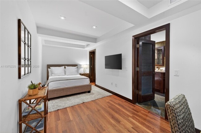 Building Photo - 14 W San Marino Dr