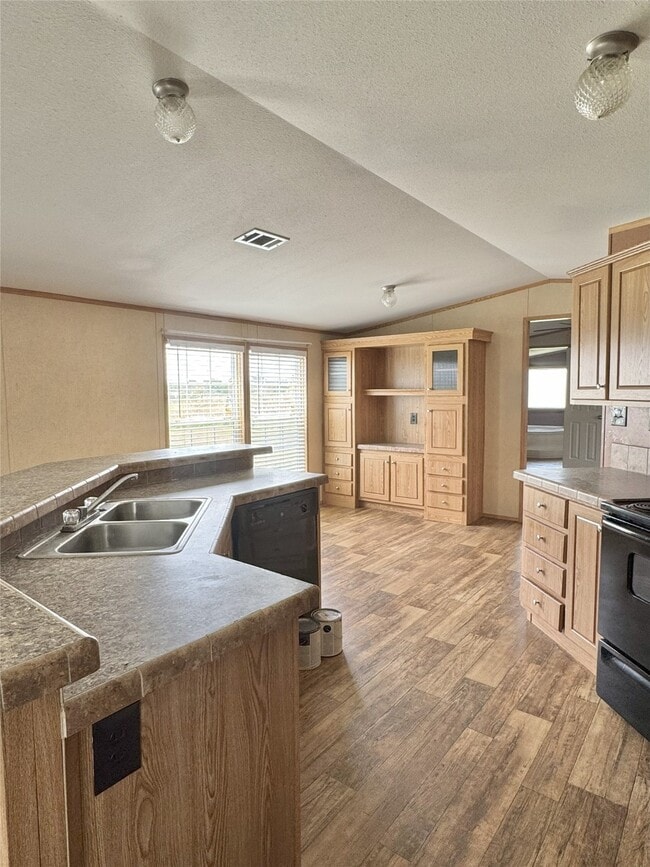 Building Photo - 7405 New Church Cemetery Rd