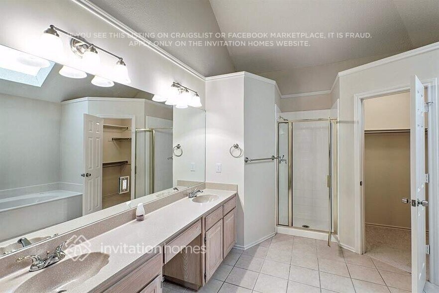 Building Photo - 2259 Meadowstone Dr