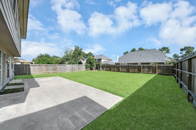 Building Photo - 6950 Sterling Meadow Dr