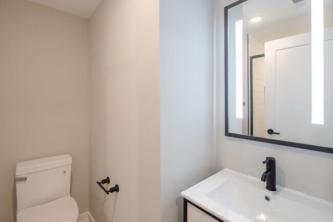 Building Photo - 1717 N 25th St