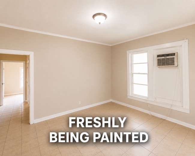 Building Photo - Completely Renovated 3 Bedroom / 2 Bathroom Home – Section 8 Vouchers welcome