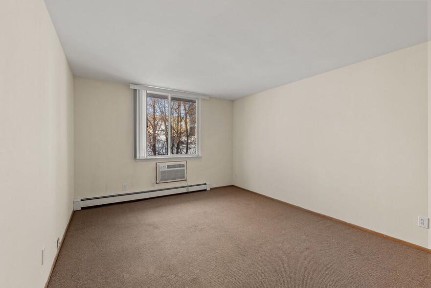 Building Photo - Appleton Apts