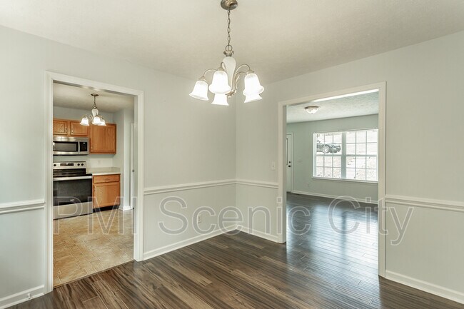 Building Photo - 343 Pine St