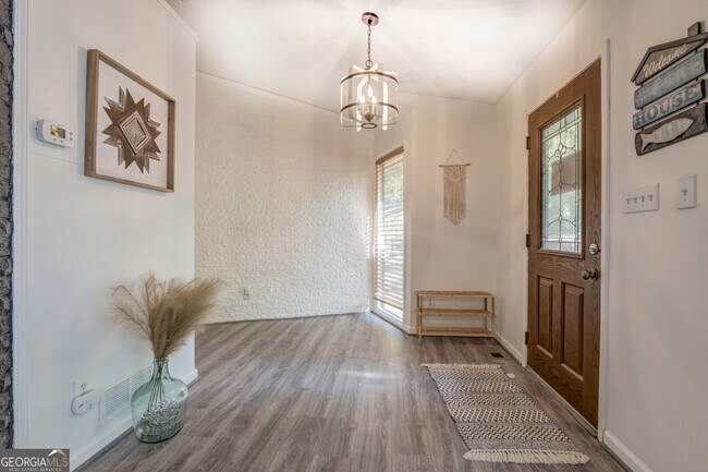 Building Photo - 1019 Whippoorwill Rd