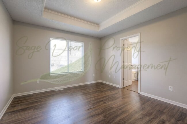 Building Photo - 706 NW Baytree Dr