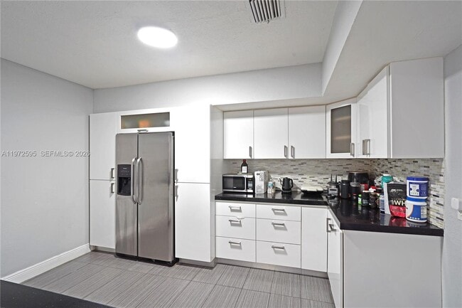 Building Photo - 2534 Monroe St