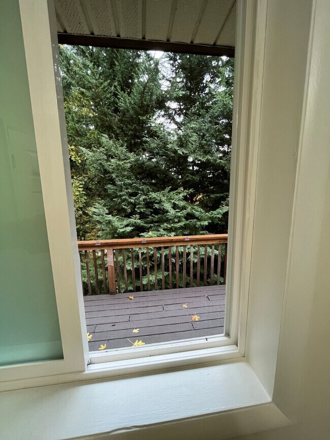 Building Photo - 3201 SW Sherwood Pl