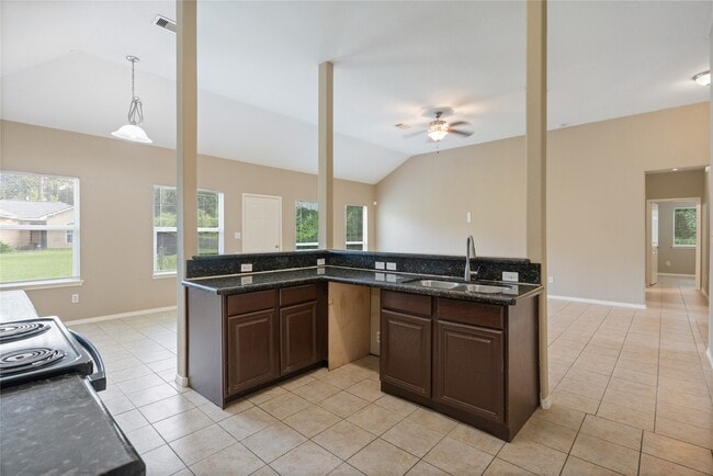 Building Photo - 9104 N Green River Dr