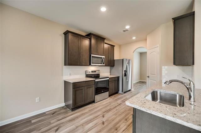 Building Photo - 208 Lk Rdg Dr