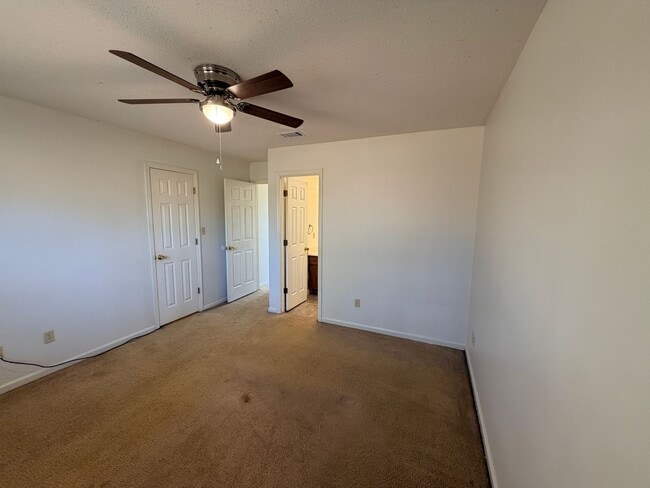 Building Photo - 2206 Pulaski Cir