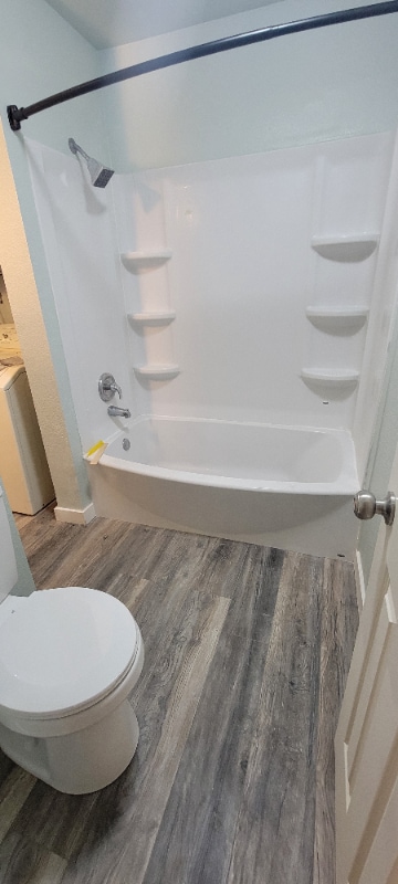 Building Photo - 102 W Basic Rd