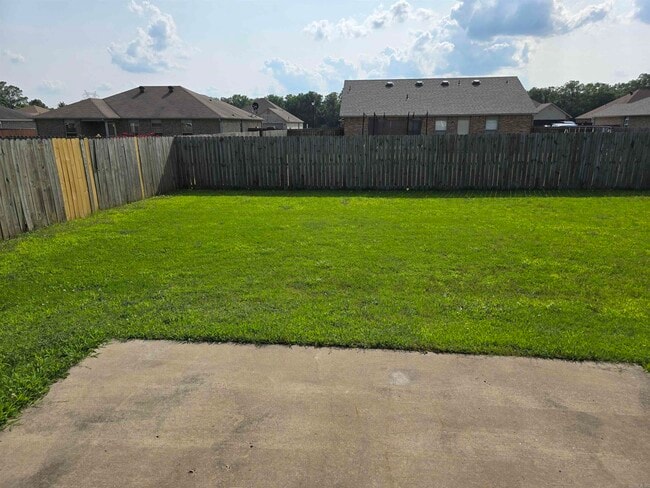 Building Photo - 20 Stonehenge Dr