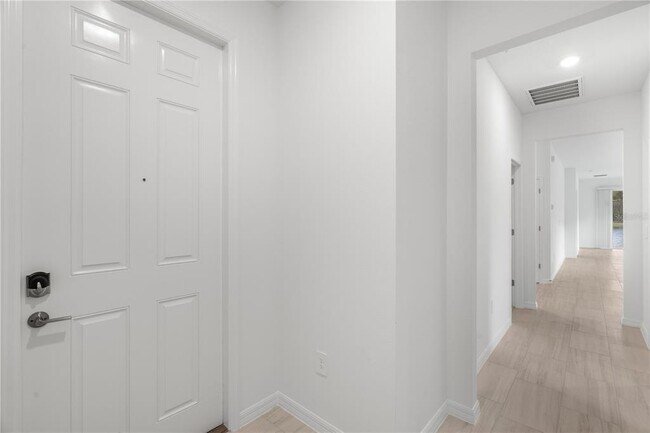 Building Photo - 18170 Pleasantview Blvd