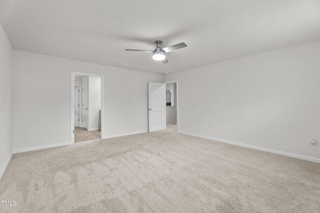 Building Photo - 132 Rockfall Wy