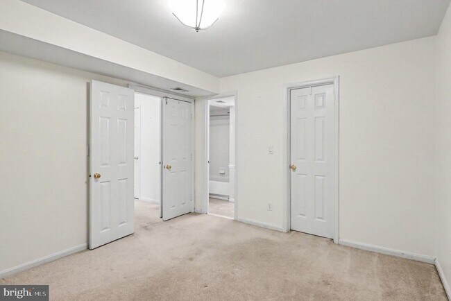 Building Photo - 4872 Ebb Tide Ct