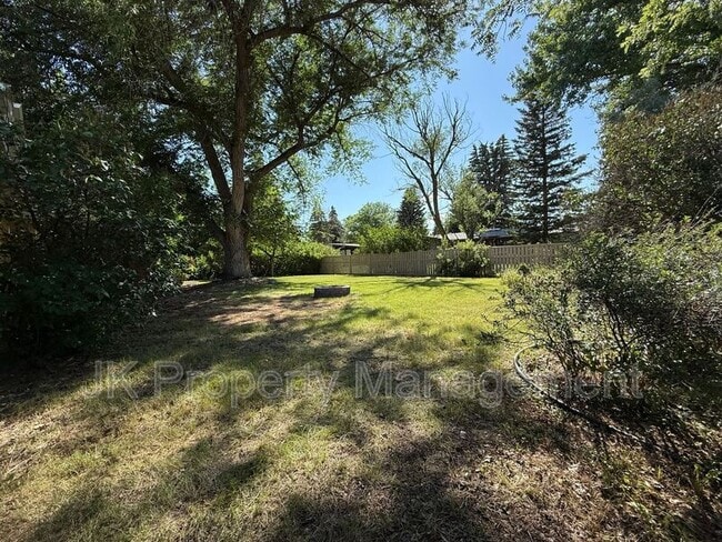 Building Photo - 1015 Carlos Dr