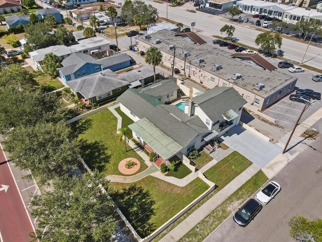 Building Photo - 3801 1st Ave S