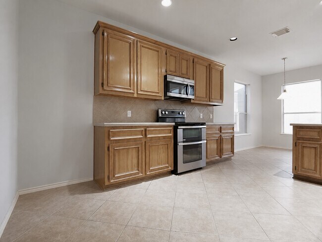 Building Photo - 3527 Hera Dr