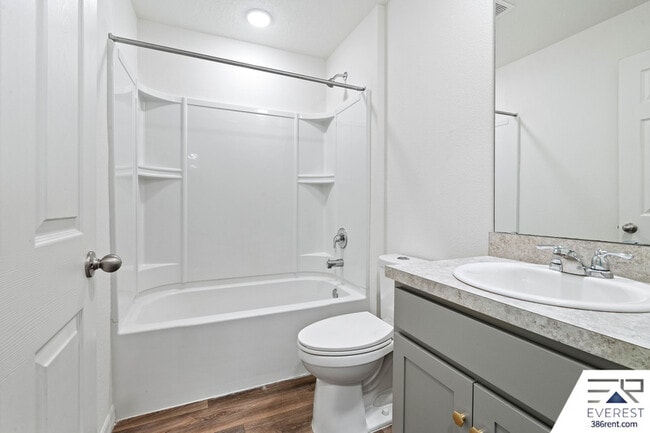 Building Photo - 23 Rocking Horse Dr