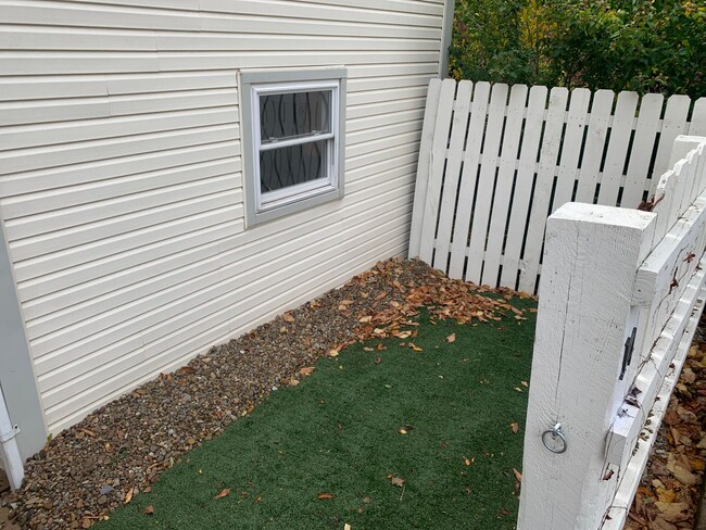 Building Photo - North Shore - 4 BR, 2 Bath with High-End K...