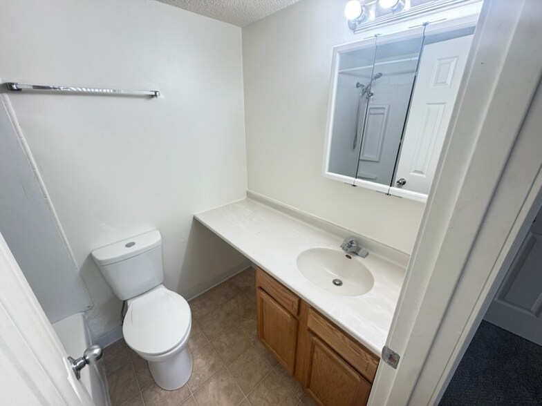 Building Photo - 7311 Buckingham Dr