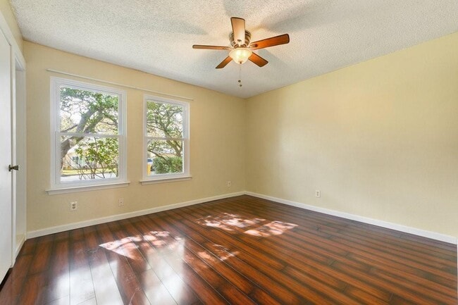 Building Photo - 11105 Blackmoor Dr