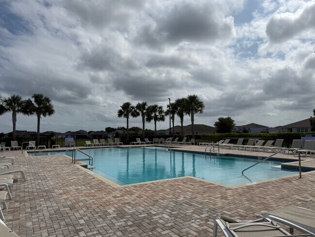 Building Photo - FOR RENT in Live Oak Lake – St. Cloud!