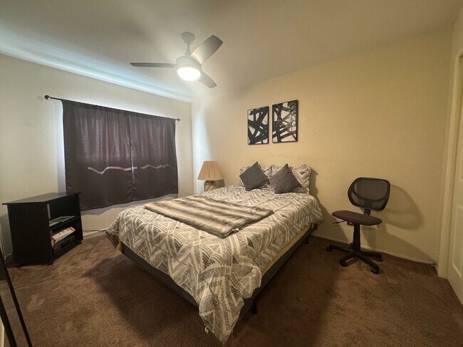 Building Photo - *2BR 2BA Furnished Condominium Riverfront with Dock, Private Beach