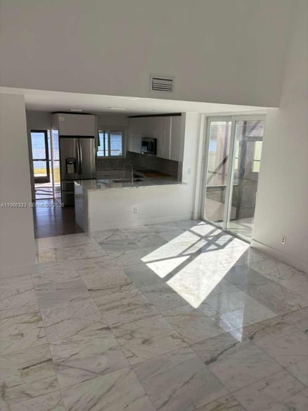 Building Photo - 11705 NW 12th St