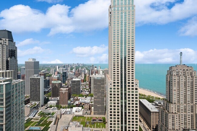 Building Photo - 111 E Chestnut St
