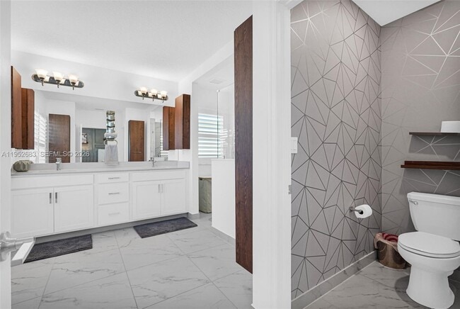 Building Photo - 4091 Pelicano Way