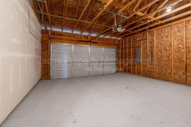 Building Photo - 25245 Vargas Ln