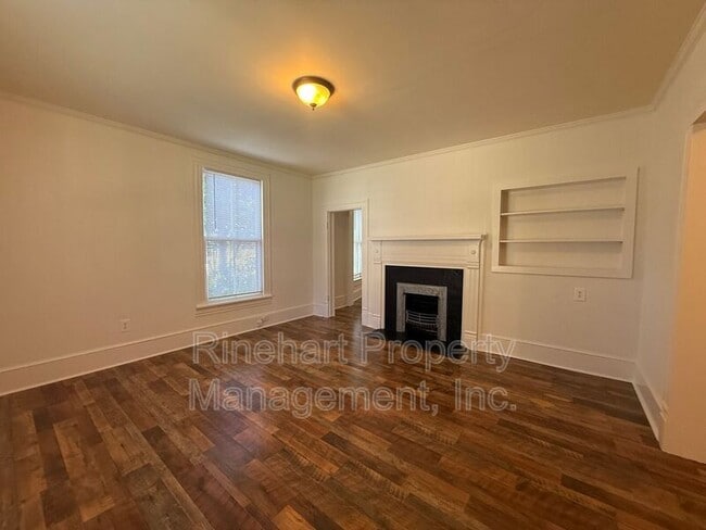 Building Photo - 303 Calhoun St